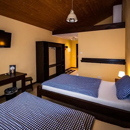 Μοτέλ Roadcamp - American & Sportsbar 3*