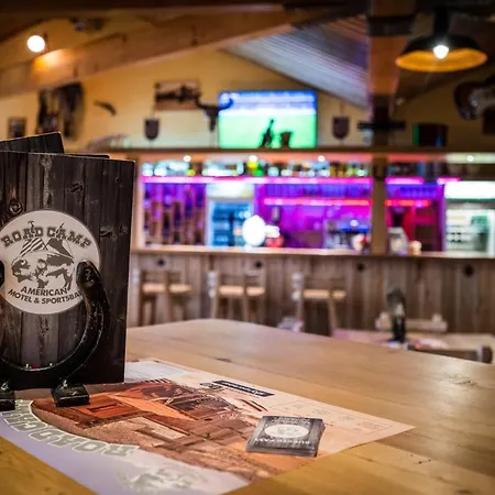 Roadcamp - American & Sportsbar Motel 3*