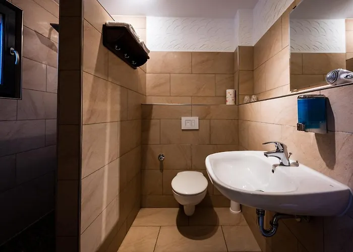 Motel Roadcamp - American & Sportsbar 3*